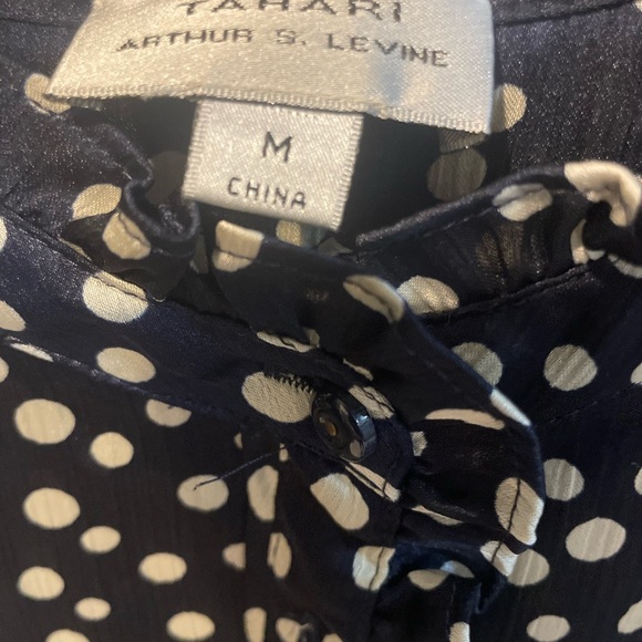 Tahari ASL, size M, sleeveless button up blouse/cami. Great condition. - Picture 2 of 3